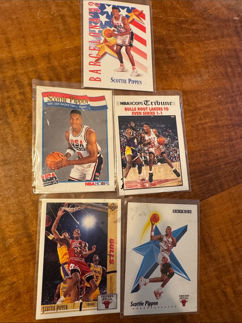 Scottie Pippen Collector Card Set - White, Red